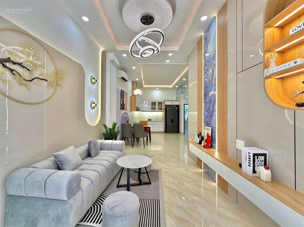 Bán nhà đẹp khu dân trí cao đường lê văn sỹ quận 3 khu vực đáng sống