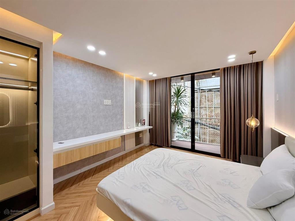 Khu vip phan xích long,sát hẻm xe tải
kế bên bv hoàn mỹ, dân cư tốt