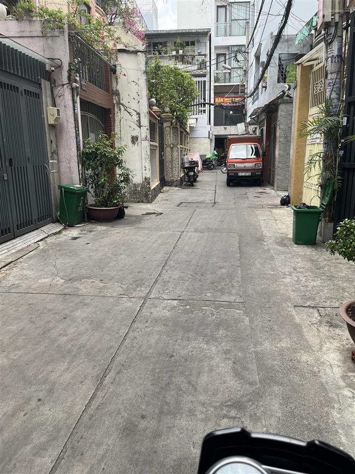 Hiếm lắm luôn.bán nhà trung tâm phú nhuận, đường phan xích long, dân trí