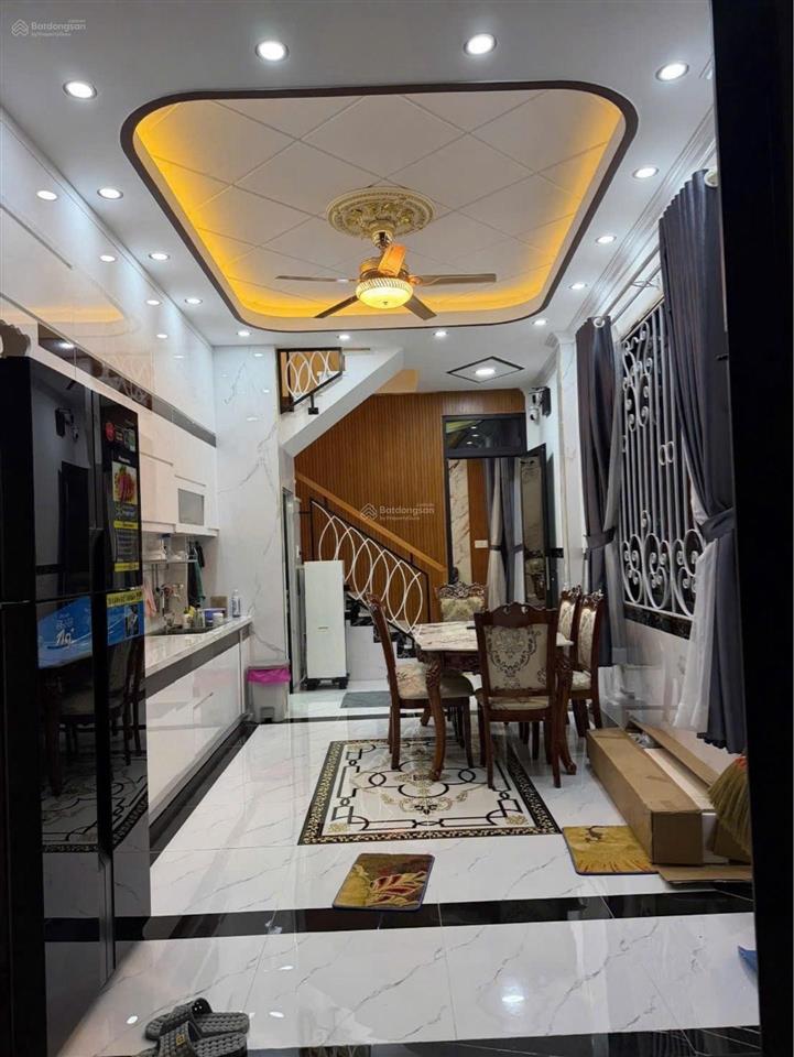 Siêu phẩm nhà đẹp phú nhuận. cao tầng dân trí