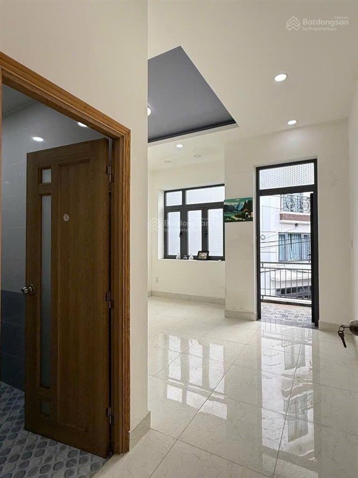 Nhà hiếm sót lại,bán nhà bùi đình tuý,xe hơi vào nhà