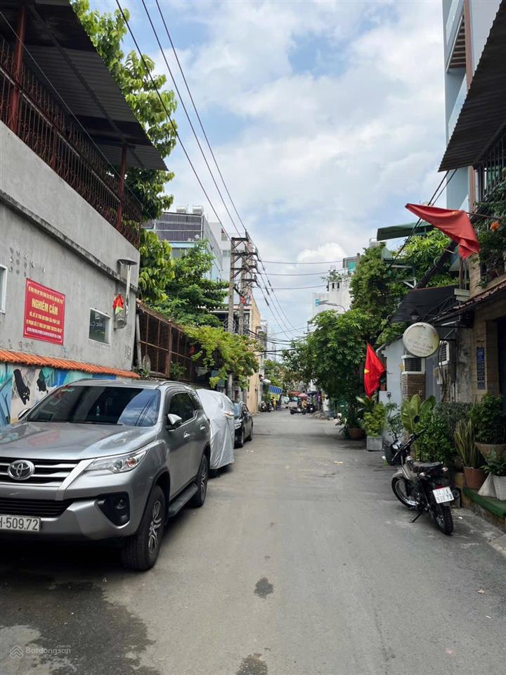 Nhà hiếm sót lại,bán nhà bùi đình tuý,xe hơi vào nhà