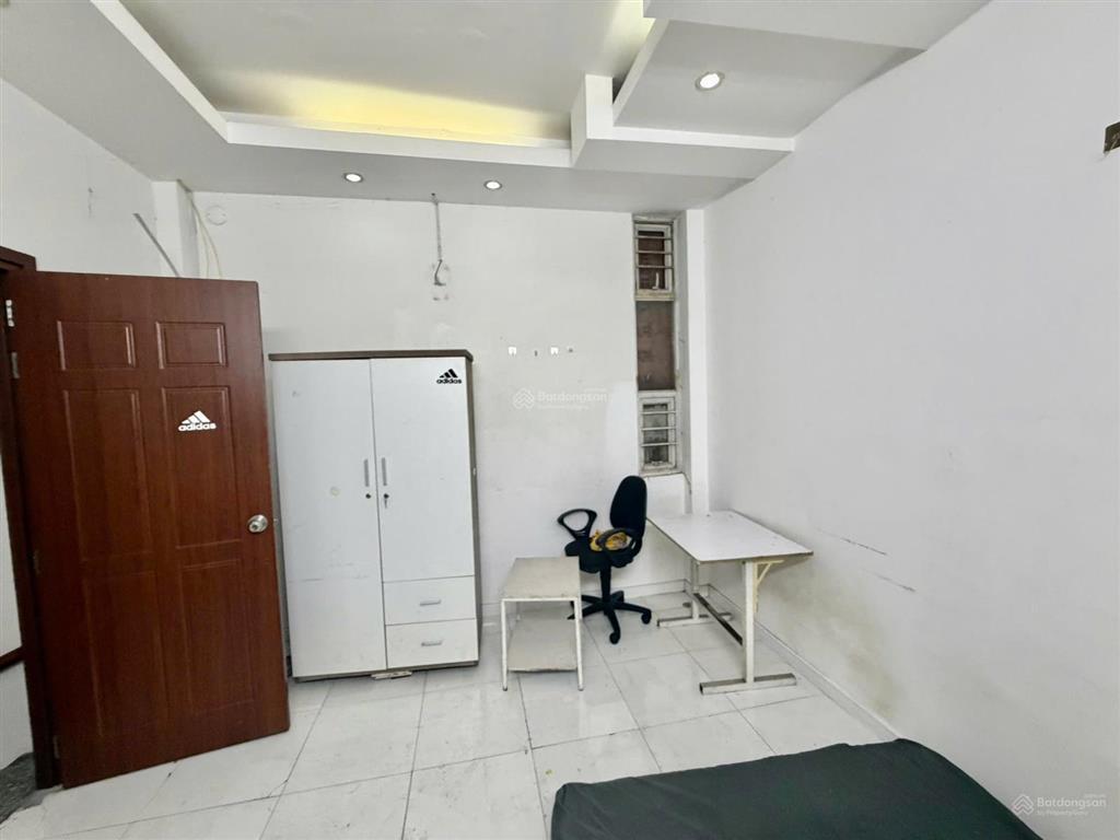 Bán nhà sát mặt tiền, 8 phòng ngủ, cho thuê cực tốt