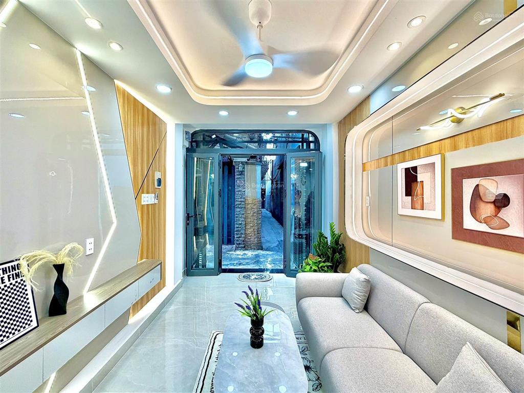 Nhà 5 phòng ngủ, sát mặt tiền nguyễn trọng tuyển phú nhuận