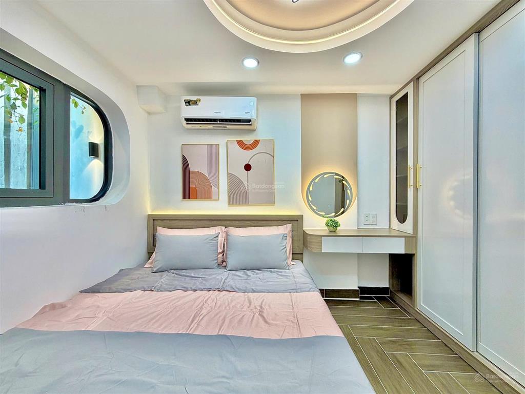 Nhà 5 phòng ngủ, sát mặt tiền nguyễn trọng tuyển phú nhuận