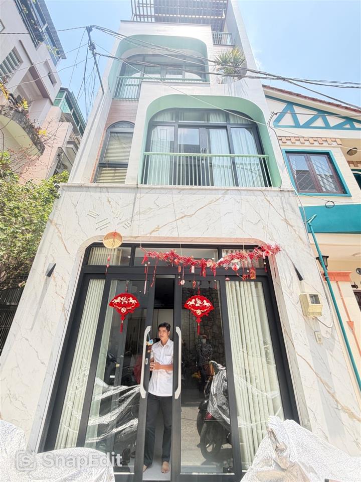 Bán nhà mới. xe hơi ngủ trong nhà. tiện làm văn phòng cty, trung tâm phú nhuận