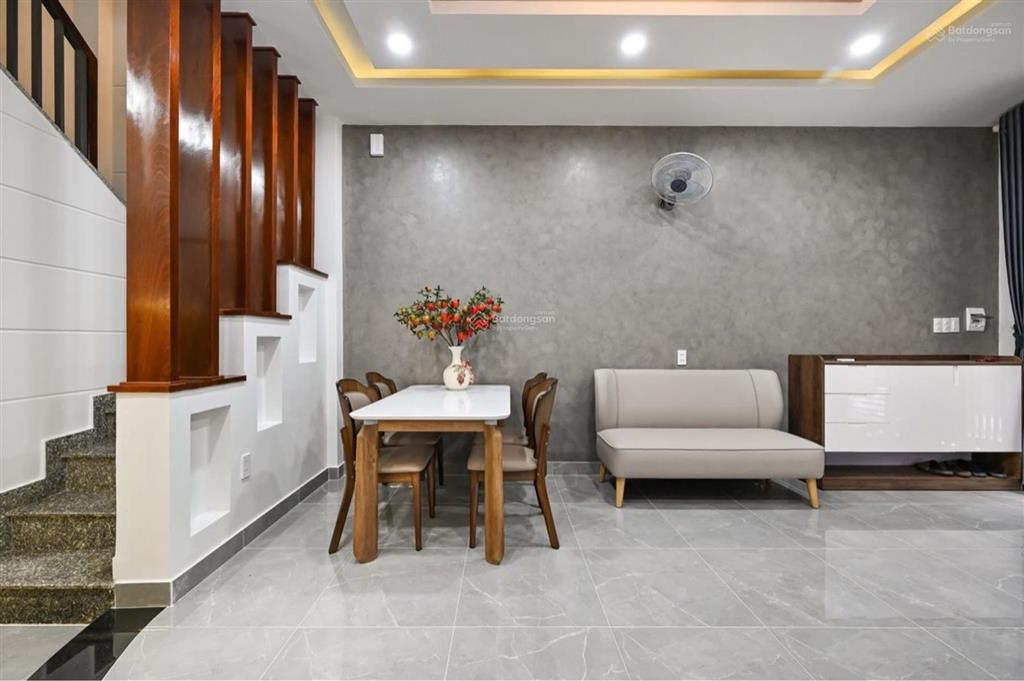 Bán nhà đẹp ngay phan xích long , quận phú nhuận, hiếm nhà bán