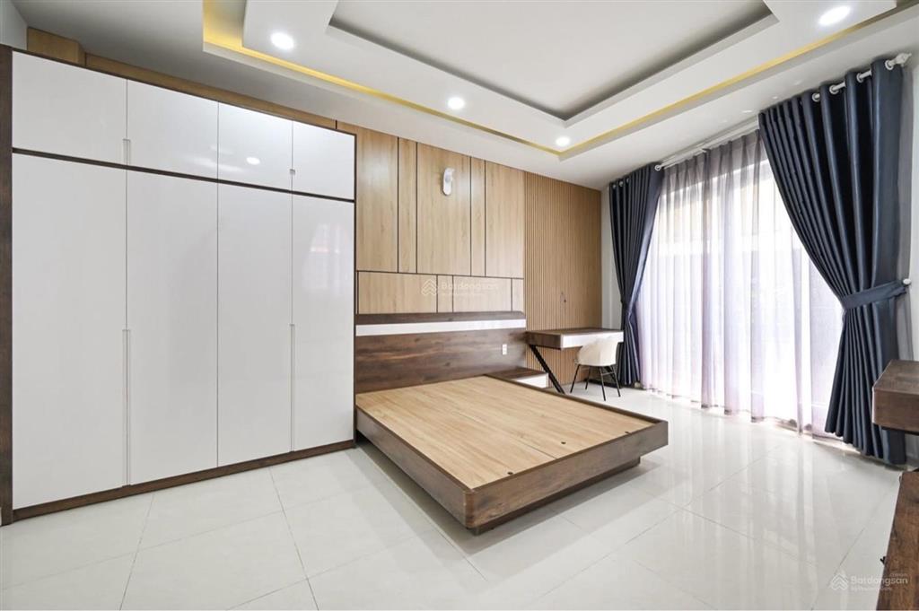 Bán nhà đẹp ngay phan xích long , quận phú nhuận, hiếm nhà bán