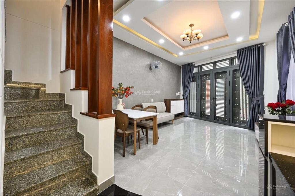 Bán nhà đẹp ngay phan xích long , quận phú nhuận, hiếm nhà bán