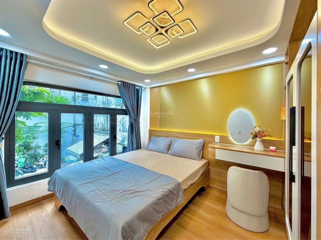 Bán nhà phan xích long, hẻm xe hơi né, dân trí cao tiện ích