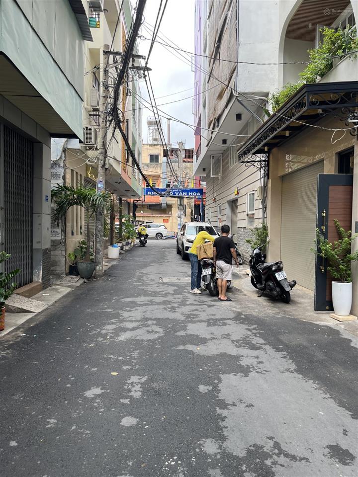 Bán nhà đường hoa phú nhuận, đường hoa lan. khu dân trí cáo, xe hơi đỗ cửa