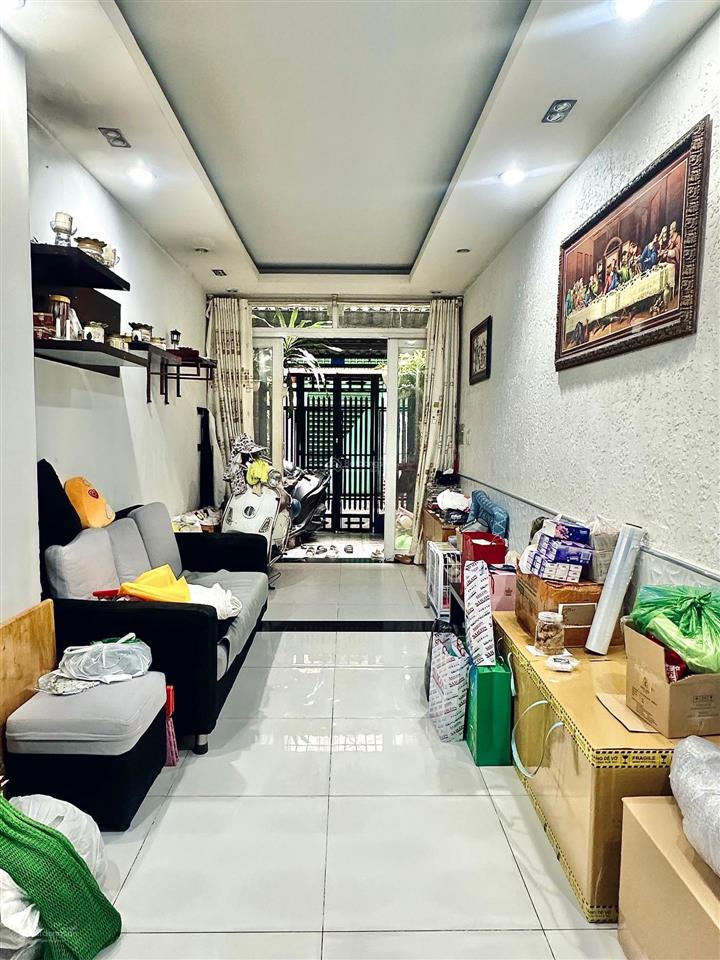 Bán nhà đường hoa phú nhuận, đường hoa lan. khu dân trí cáo, xe hơi đỗ cửa