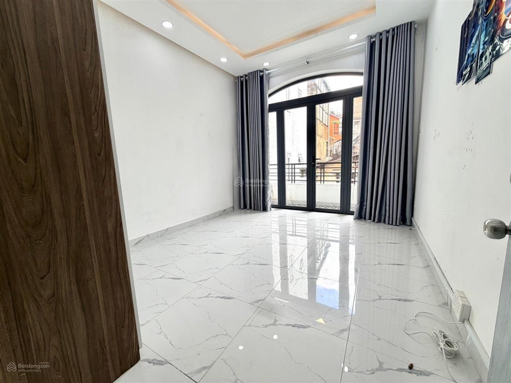 Nhà hiếm,giá tốt, 7 tỷ với 52m2 , trung tâm phú nhuận