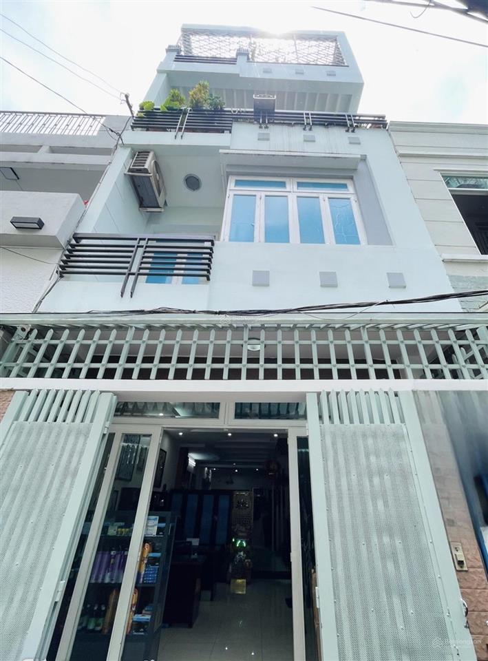Vị trí cực đẹp. ngay ngã tư hàng xanh, tiện làm văn phòng cty.cho thuê