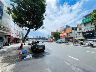Vị trí cực đẹp. ngay ngã tư hàng xanh, tiện làm văn phòng cty.cho thuê