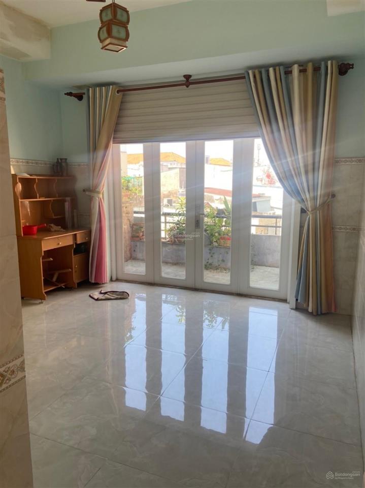80m2  hẻm xe hơi phan văn trị. sát bên bình thạnh