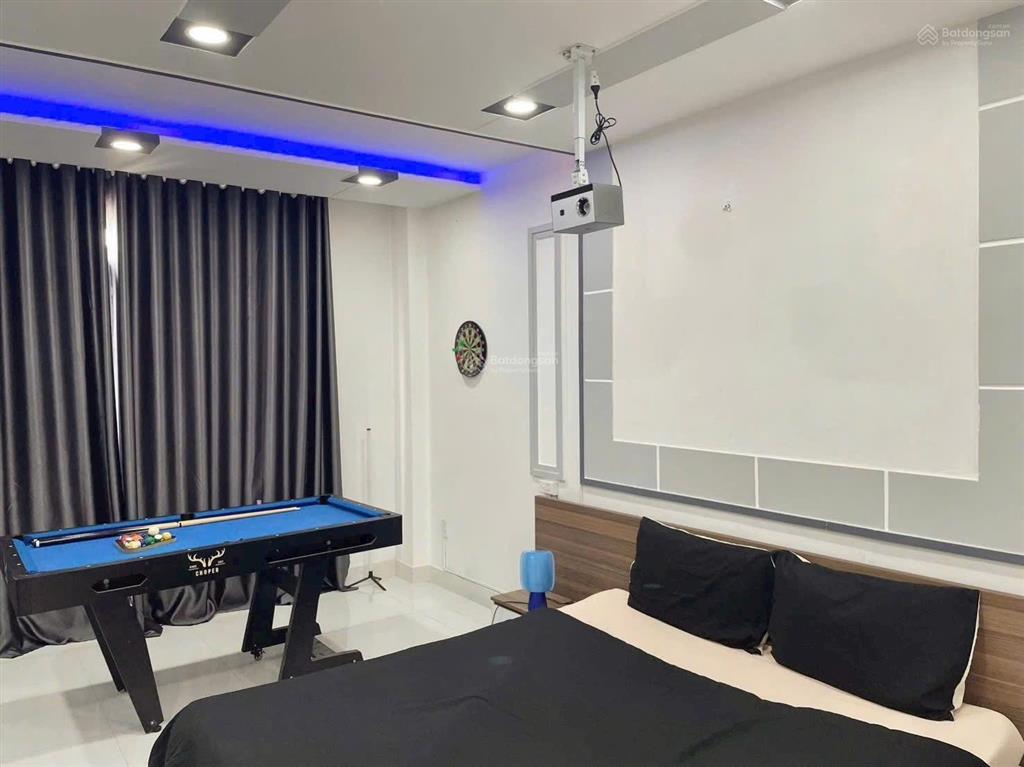Bán nhà phú nhuận,sát mặt tiền nguyễn thượng hiền.vị trí đẹp