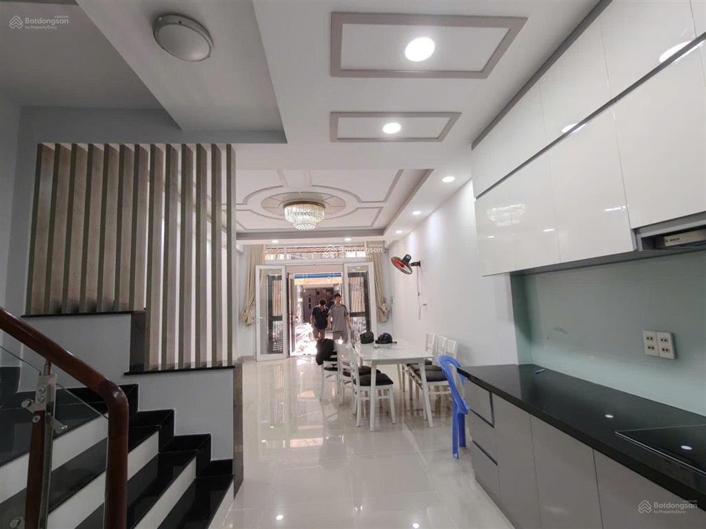 Nhà đẹp sát bên bv 175, đại học công nghiệp. khu dân trí cao