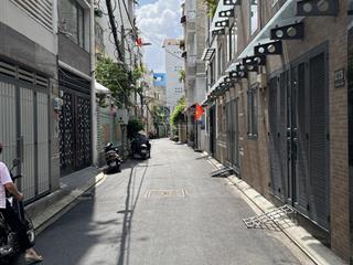 Căn hộ dịch vụ 8 phòng, ngay đường hồ biểu chánh phú nhuận