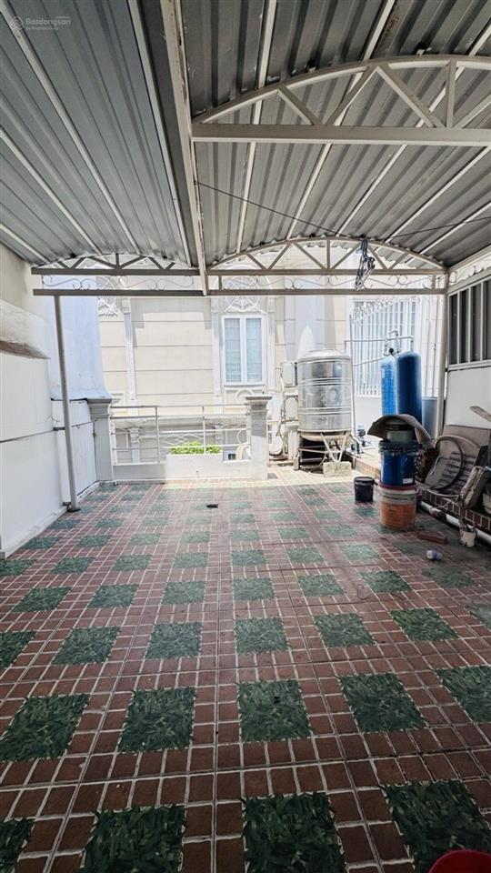 Bán nhà sát bên hông đại học hồng bàng, đường điện biên phủ, sát quận 1