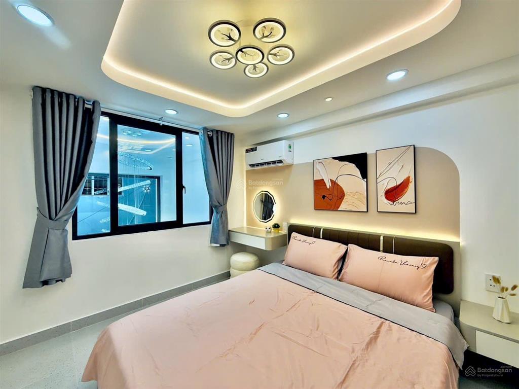 Bán nhà mới cạnh uỷ ban nhân dân phường đức nhuận, hẻm xe hơi