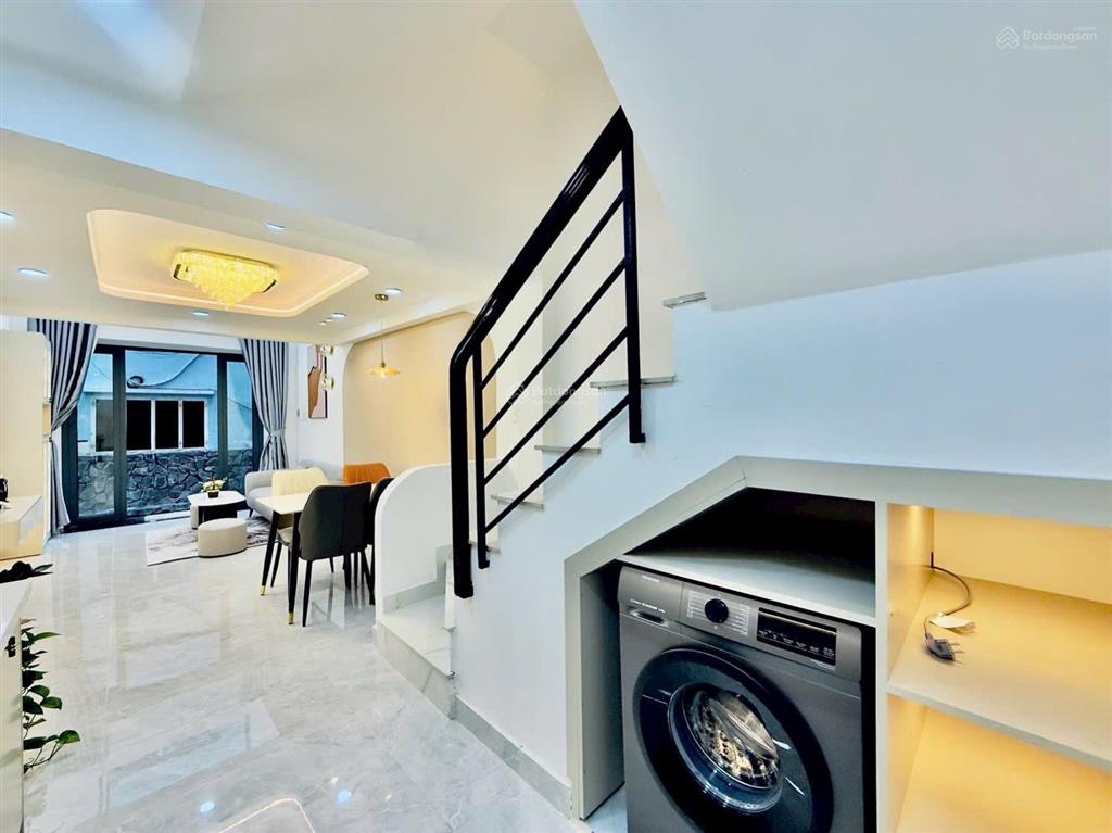 Bán nhà mới cạnh uỷ ban nhân dân phường đức nhuận, hẻm xe hơi