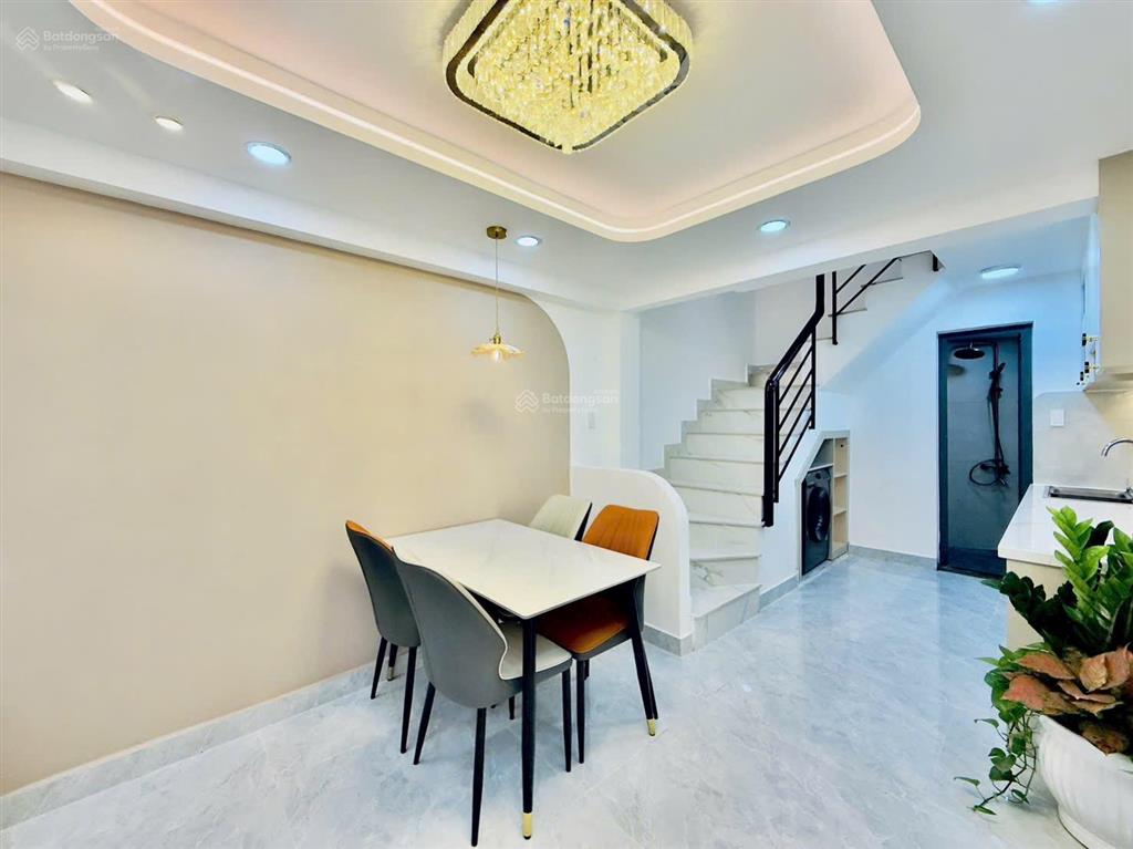 Bán nhà mới cạnh uỷ ban nhân dân phường đức nhuận, hẻm xe hơi