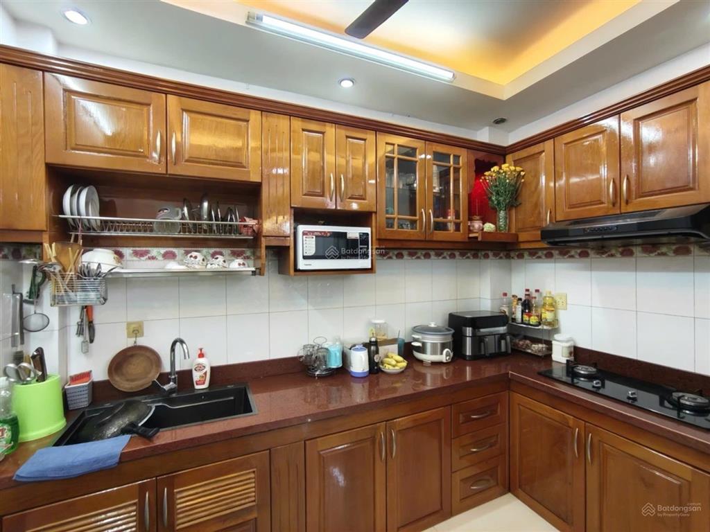 Chính chủ bán nhà sát mặt tiền huỳnh văn bánh, giáp quận 1
