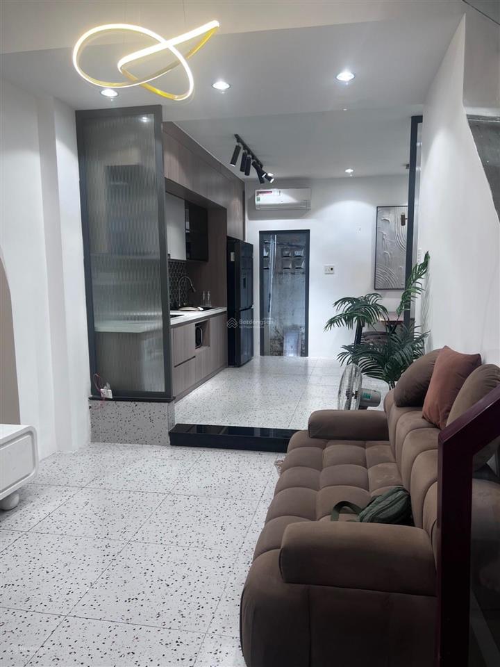 Bán nhà vị trí đẹp đường đặng văn ngữ, phú nhuận, sát mặt tiền