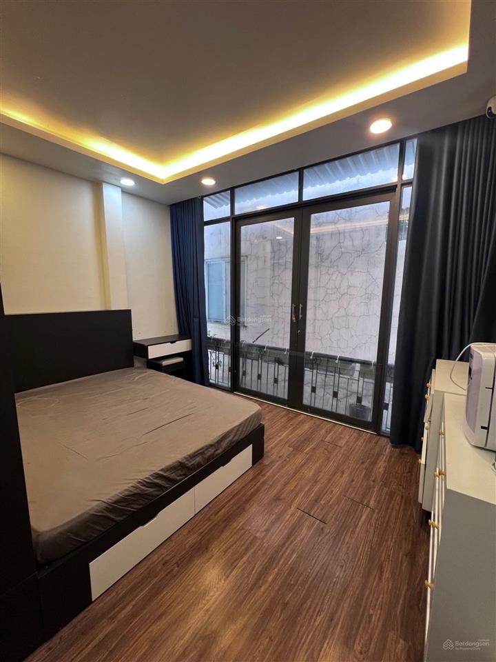 Bán nhà vị trí đẹp đường đặng văn ngữ, phú nhuận, sát mặt tiền