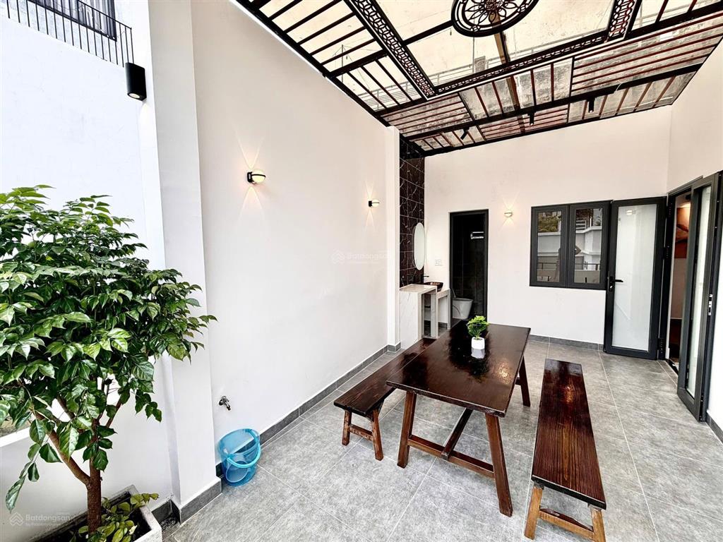 Bán nhà mới, ngang 8m, ngay trung tâm bình thạnh, sát mặt tiền
