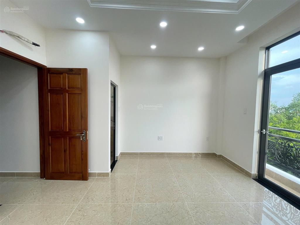 Bán khu nhà phố ven sông  quốc lộ 13