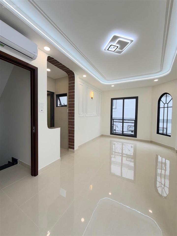 Nhà mới phan xích long vào ở ngay, hẻm 4m
