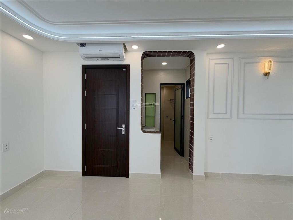 Nhà mới phan xích long vào ở ngay, hẻm 4m
