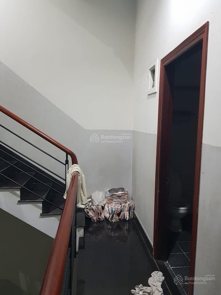 Nhà đẹp ở ngay  hẻm xe hơi thông  6 tầng  2 giếng trời đang có dòng tiền 20tr/tháng