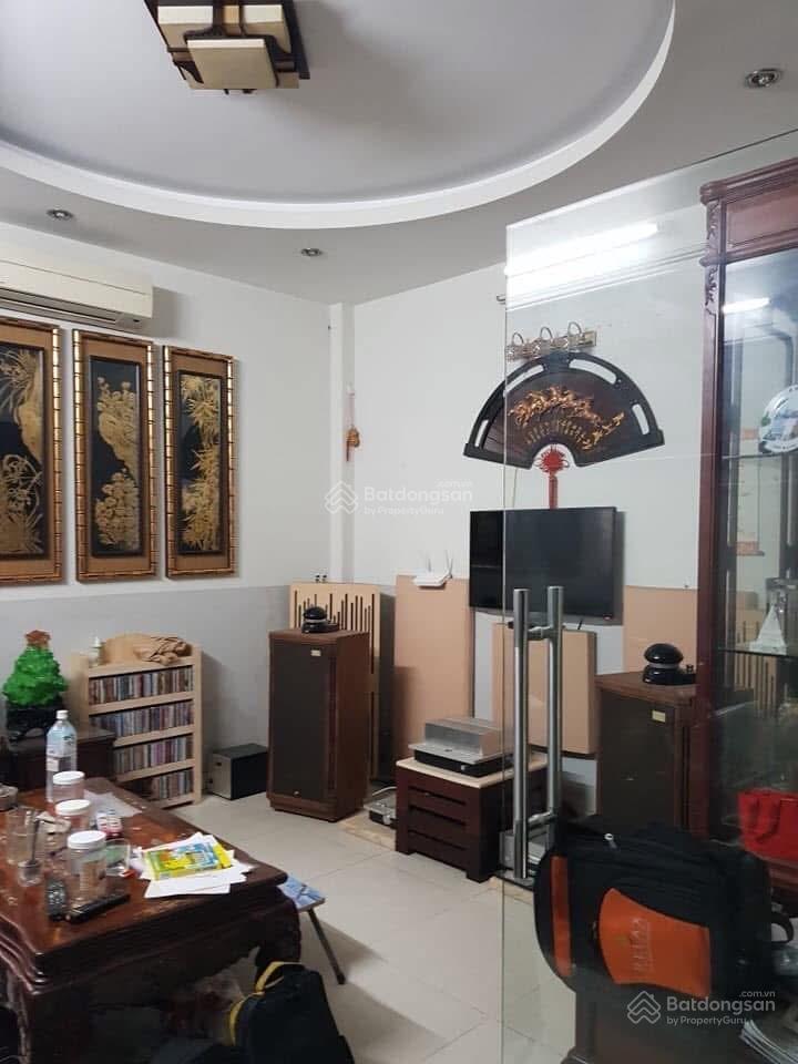 Nhà đẹp ở ngay  hẻm xe hơi thông  6 tầng  2 giếng trời đang có dòng tiền 20tr/tháng