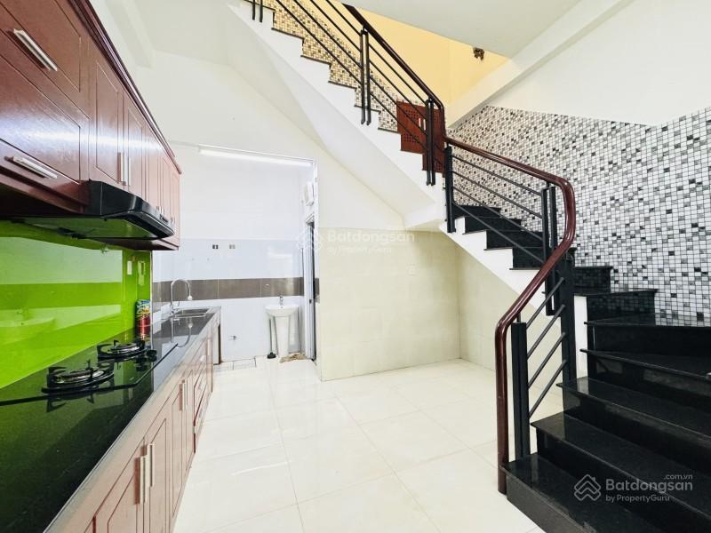 Bán nhà phường tân sơn nhì  không lộ giới  ngang 4m dài 10m vuông vức