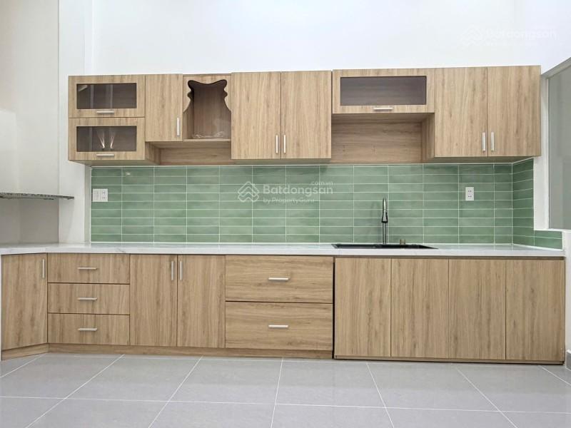 Bán nhà mới ở ngay  không lộ giới  2 tầng đúc  2 pn  ngang 4m dài 13.5m