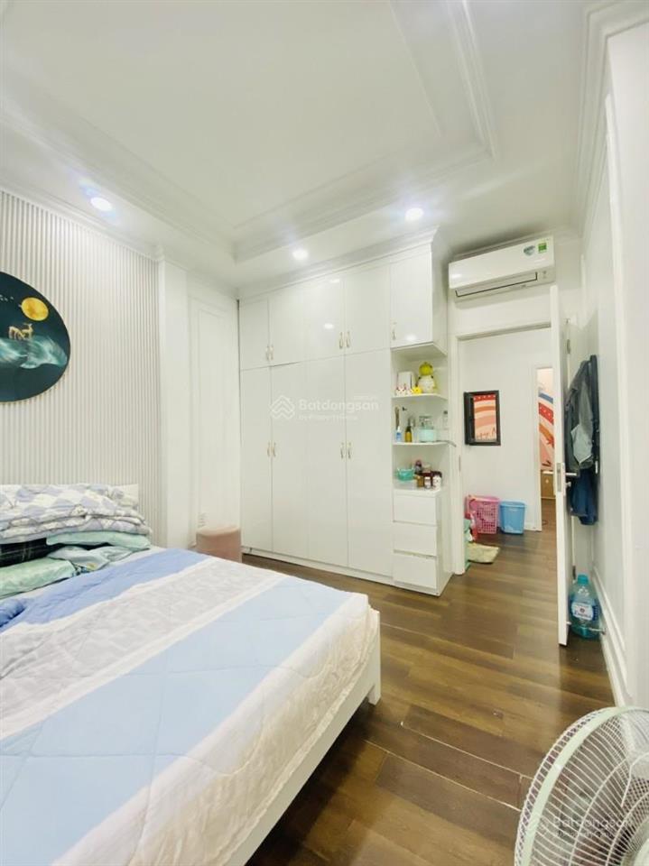 Bán nhà hẻm thông  chủ giảm gấp 300tr  2 tầng x 43m2 vuông vức