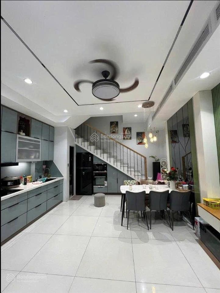 Bán nhà hẻm ô tô phường tân sơn nhì  3 tầng btct ngang 5m rộng rãi  full nội thất