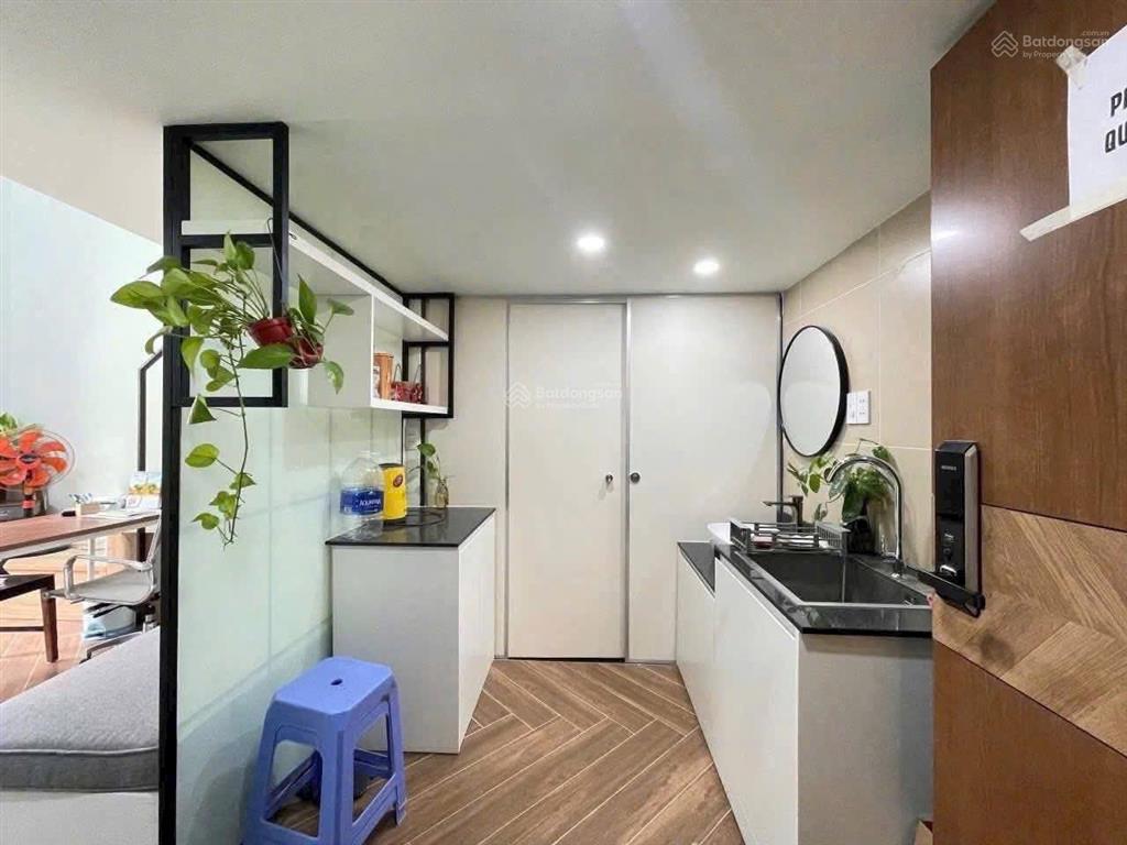 Phòng trọ bình thạnh trần cao gác thoáng ban công lớn cho thuê mới nhất t3/2026  0817 452 ***