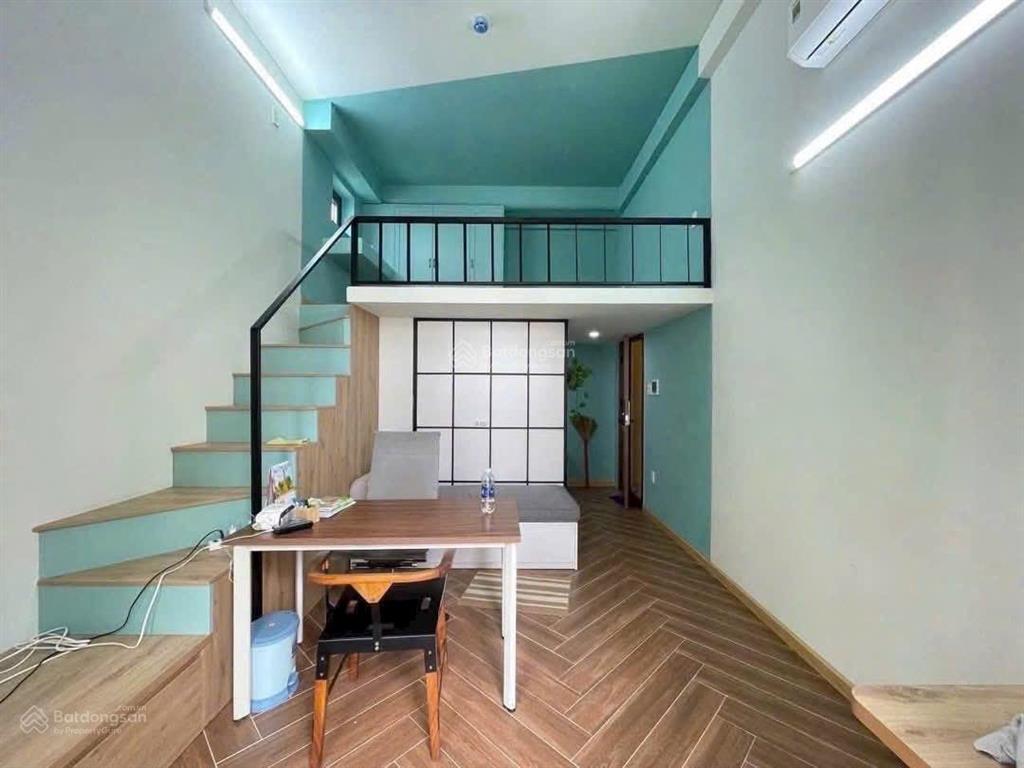 Phòng trọ bình thạnh trần cao gác thoáng ban công lớn cho thuê mới nhất t3/2026  0817 452 ***