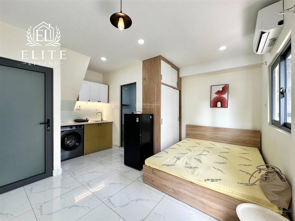 Phòng ban công 30m2 thành thái quận 10 ngay vạn hạnh mall, ueh, huflit, bệnh viện nhân dân 115