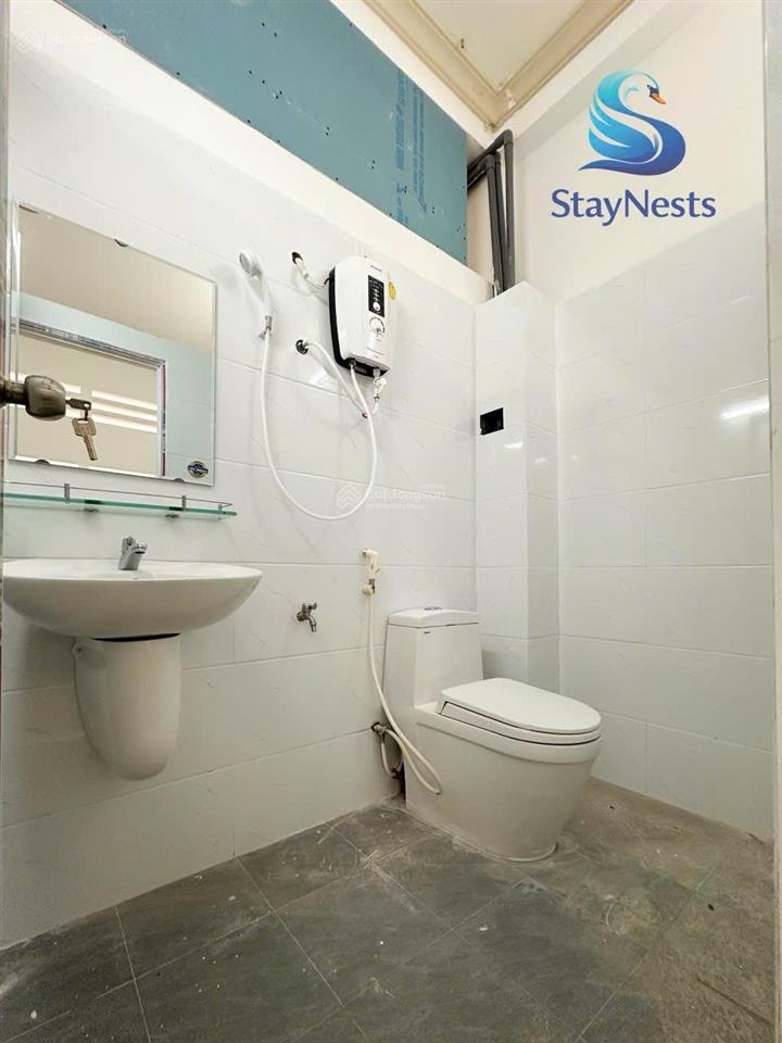 Phòng ban công 30m2 thành thái quận 10 ngay vạn hạnh mall, ueh, huflit, bệnh viện nhân dân 115