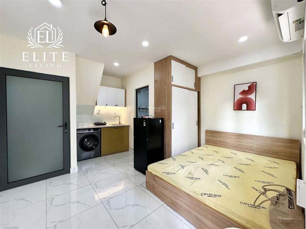 Phòng ban công 30m2 thành thái quận 10 ngay vạn hạnh mall, ueh, huflit, bệnh viện nhân dân 115