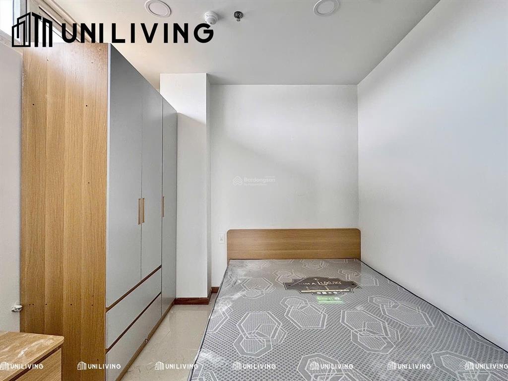 Cho thuê căn hộ ban công tách bếp 45m2 thang máy, hầm xe ngay etown cộng hoà, lotte tân bình