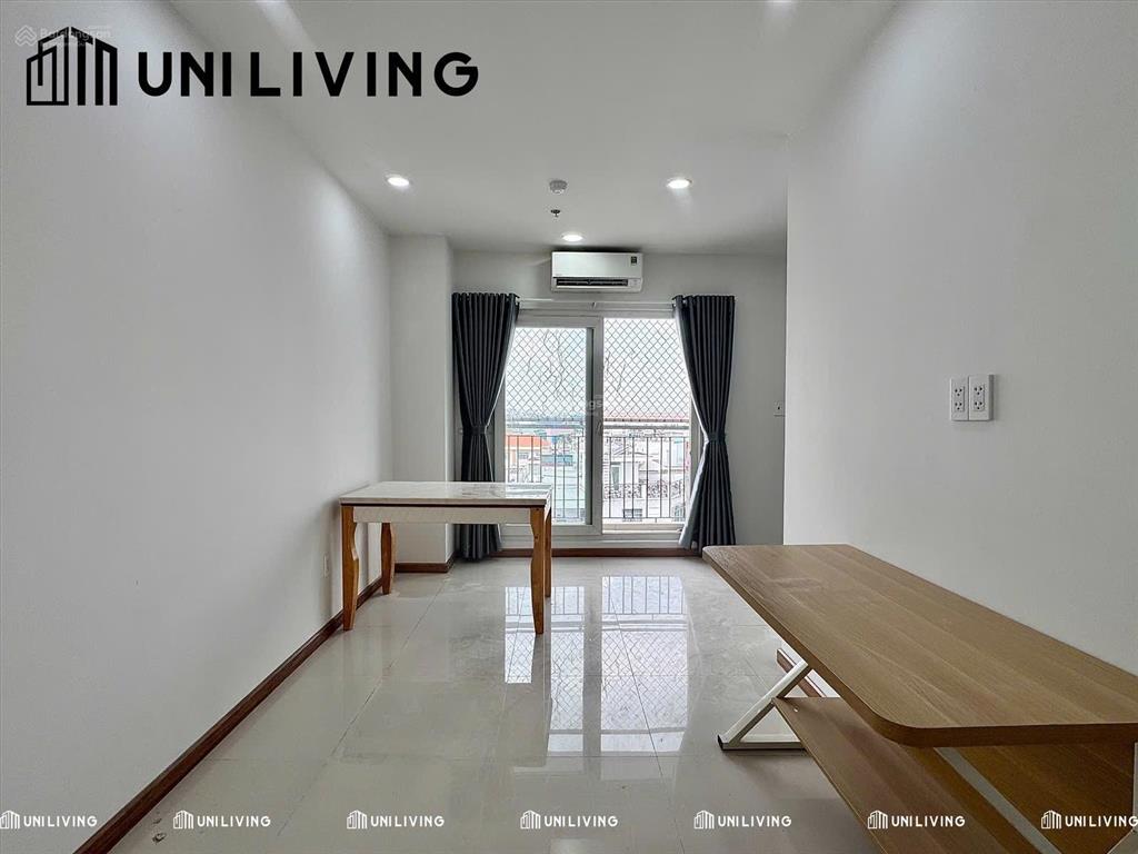 Cho thuê căn hộ ban công tách bếp 45m2 thang máy, hầm xe ngay etown cộng hoà, lotte tân bình