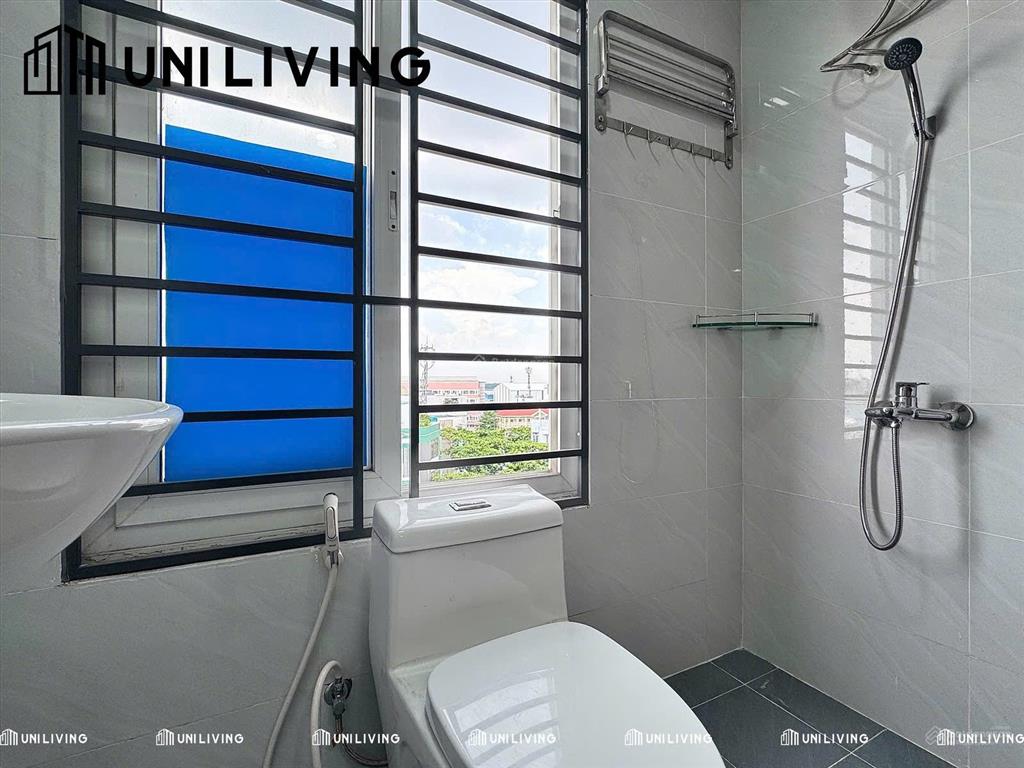 Cho thuê căn hộ ban công tách bếp 45m2 thang máy, hầm xe ngay etown cộng hoà, lotte tân bình