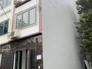 Bán nhà thuý lĩnh, lĩnh nam, hoàng mai. 40m2, 4 tầng 1 tum, 5 ngủ 4 vs, giá 10,2 tỷ có tl