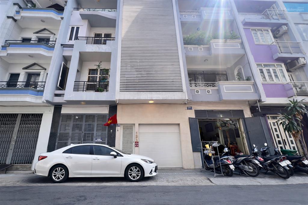 Giá chỉ 23,9 tỷ  sở hữu mt kinh doanh khu đường hoa  5 tầng 64m2